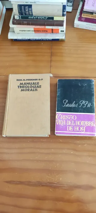 Lote I/III libros religión, se venden juntos 75€