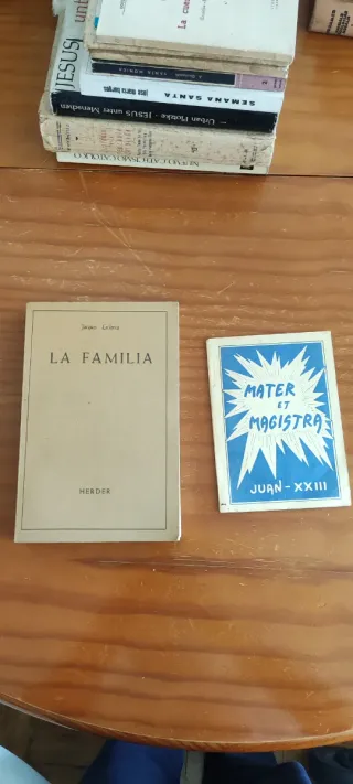 Lote I/III libros religión, se venden juntos 75€