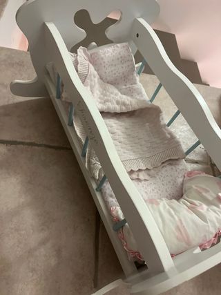 Cuna mecedora infantil blanca