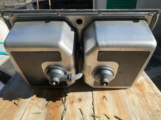 Fregadero doble seno inox.