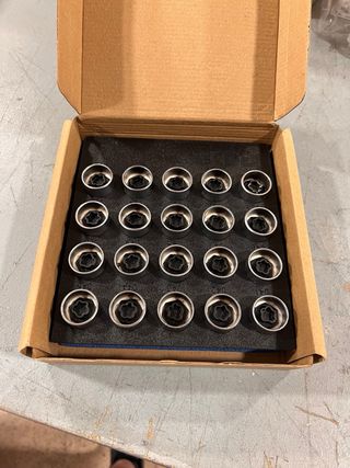 Bandeja BGS 8962 para tuercas de coche