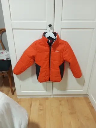 Chaqueta reversible niño naranja y negro