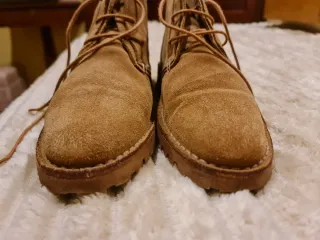 Botines de cordones de serraje marrones de Zara