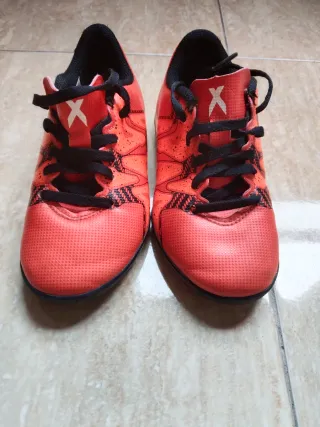 Botas de fútbol niño naranjas talla 29