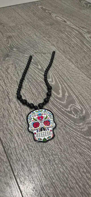 Peluca Morada, Tutú y Colgante Calavera