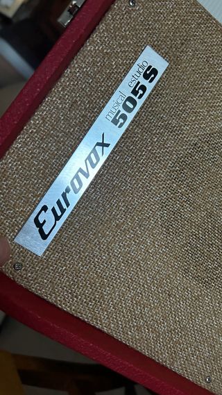 Radio d'epoca Eurovox rossa e beige