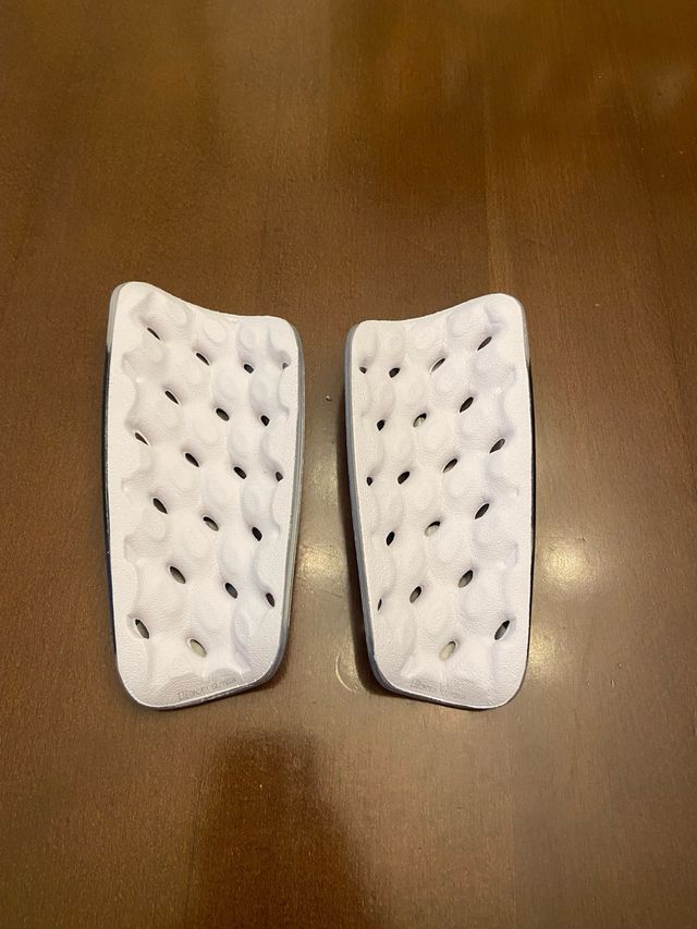 Nike Mercurial Lite Football caneleiras