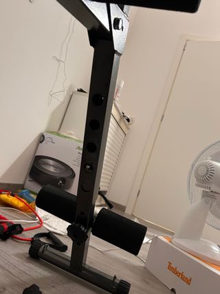 Panca addominali blu e arancione