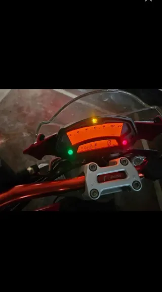 Ducati Monster 696 ABS