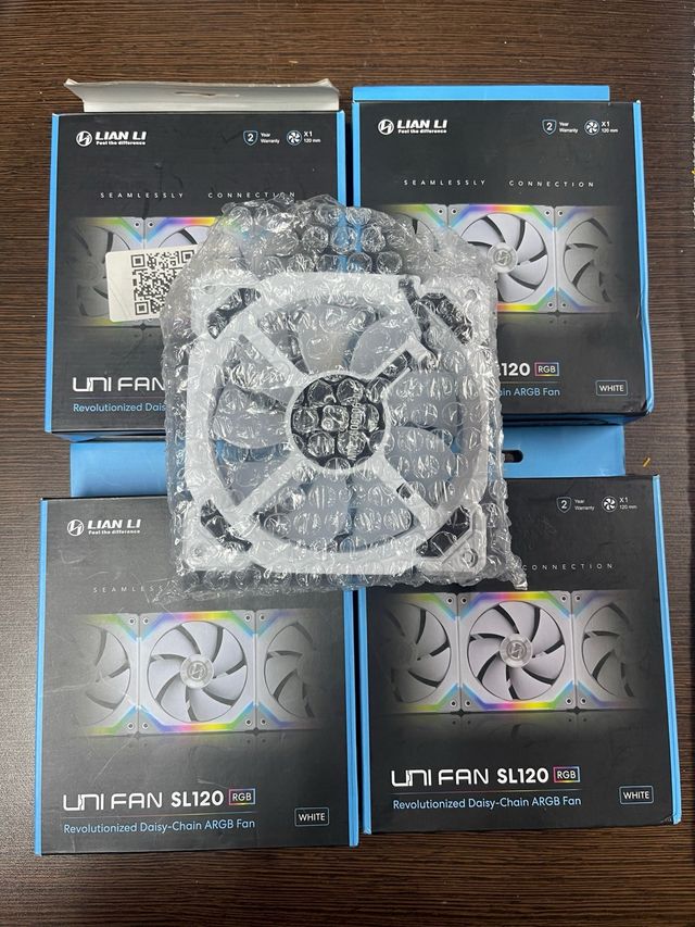 Lian Li UNI FAN SL120 RGB White