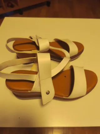 Sandalias blancas mujer