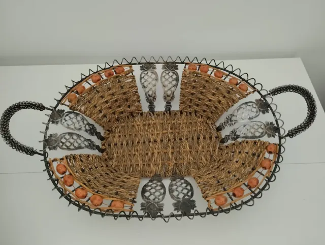 Cesto centrotavola ferro battuto e paglia