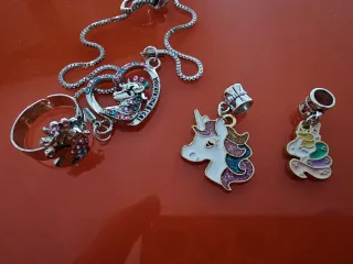 Conjunto de joyas de unicornio y corazón