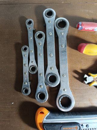 Lote de herramientas variadas