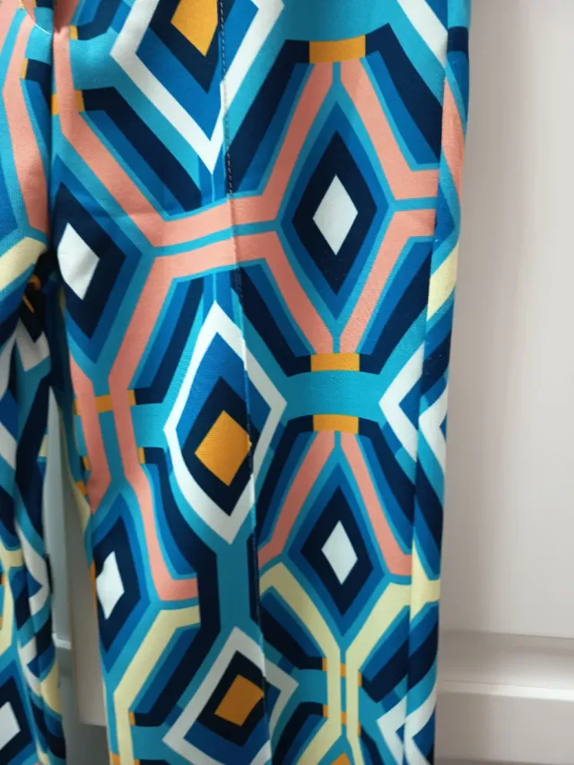 Pantalones de vestir estampados
Tejido en perfecto