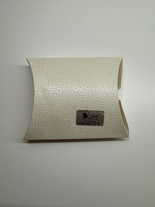 Segnalibro in argento con nappa rossa