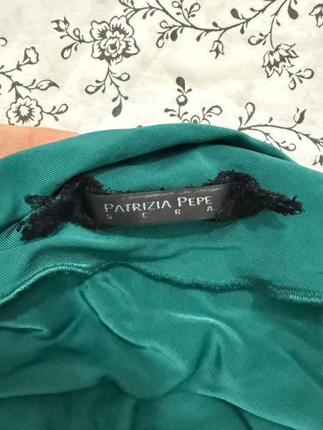 Top verde/azul con fruncido