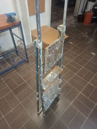 ESCALERA DE CARPINTERO ANTIGUA