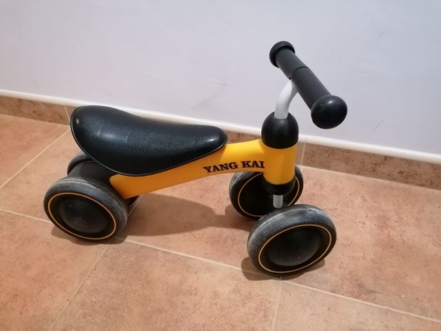 Bicicleta de equilibrio amarilla YANG KAI