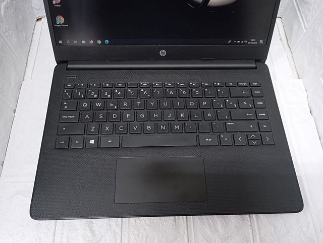 Portatil HP 14s-fq0002ns (1767)