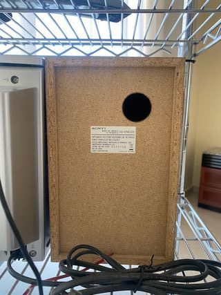 Minicadena Sony CMT-NEZ5 con altavoces