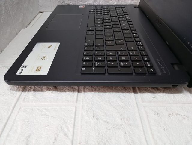 Portatil Asus X543B (1755)
