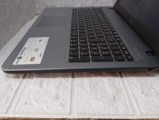 Portatil Asus R540MA-GQ757 (1754)