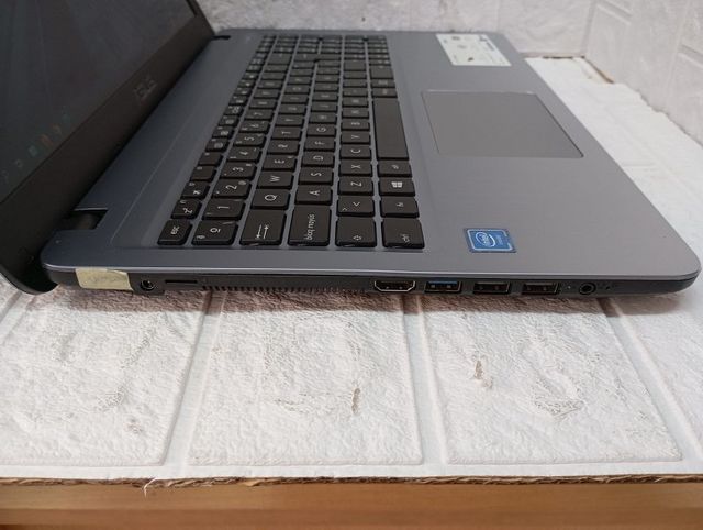 Portatil Asus R540MA-GQ757 (1754)