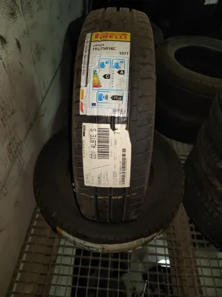 Neumático Pirelli 195/75R16C 107T