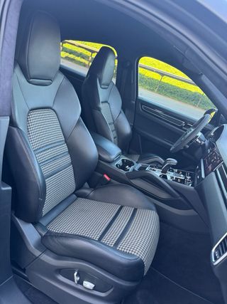 Porsche Cayenne 2021