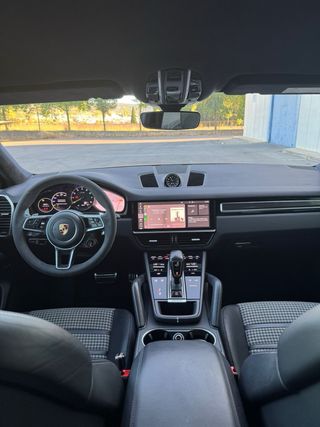 Porsche Cayenne 2021