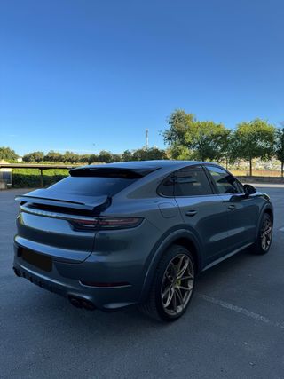 Porsche Cayenne 2021