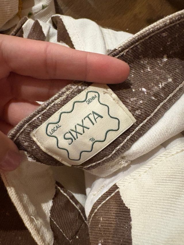 Pantalones anchos estampados