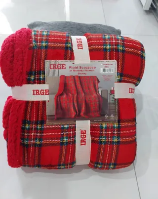 Coperta plaid matrimoniale IRGE
In morbida flanell