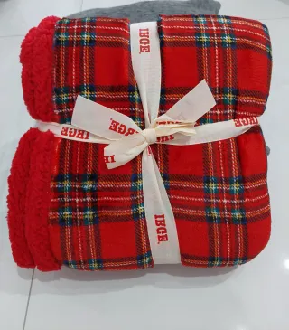 Coperta plaid matrimoniale IRGE
In morbida flanell