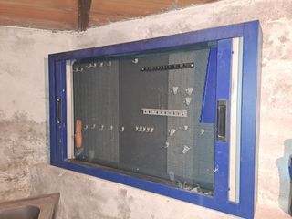 Armario de herramientas metálico azul