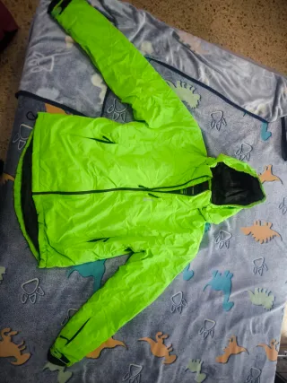 Chaqueta de esquí verde fluorescente