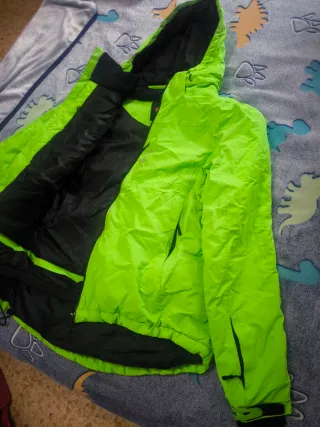 Chaqueta de esquí verde fluorescente