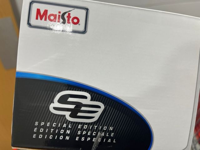 Maisto Lamborghini Sian FKP 37 1:18