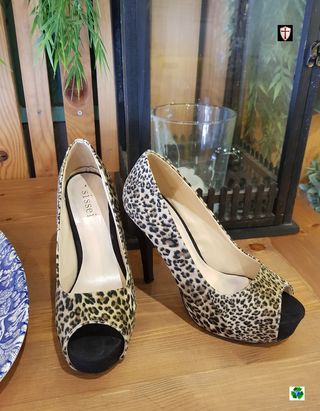 Zapatos tacón leopardo talla 36