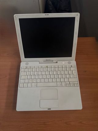 Portátil Apple iBook G4 Blanco de Segunda mano por 30 EUR en Adra