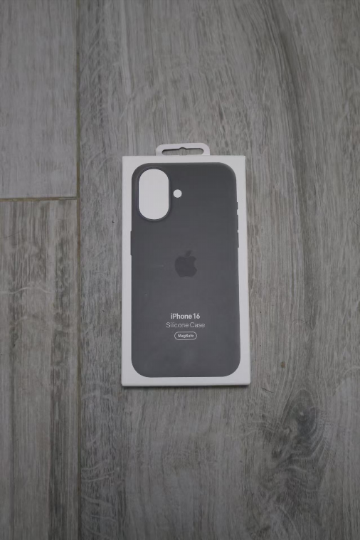 Nuova custodia in silicone per iPhone 16 Plus 2