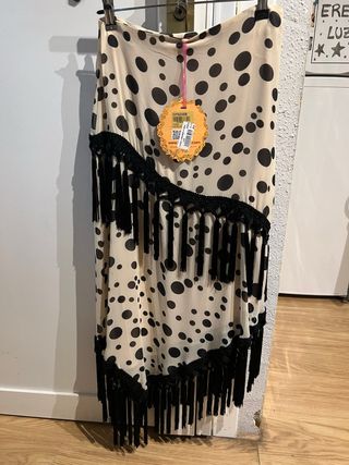 Falda lunares beige y negra con flecos