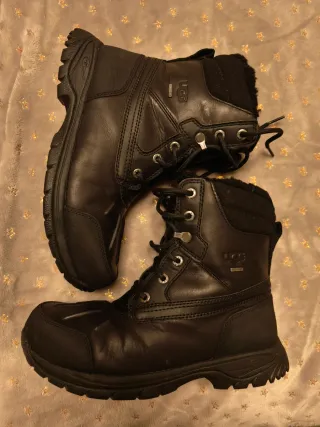 Botas UGG Felton Negras