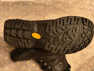 Botas UGG Felton Negras