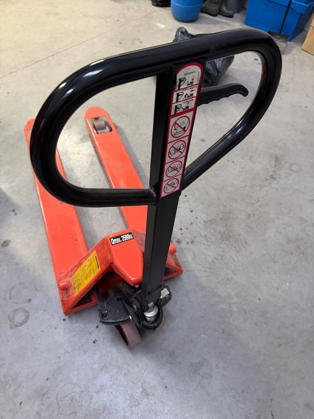 Transpaleta Manual 2500kg Naranja