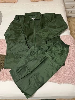 Traje de agua verde