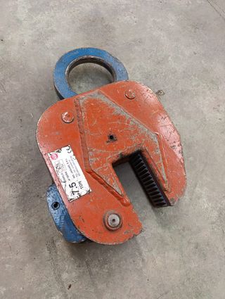 Uñas hierro elevación carga B-75