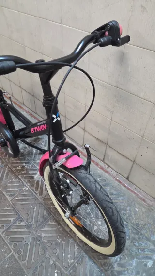 Bicicleta infantil B'TWIN rosa y negra