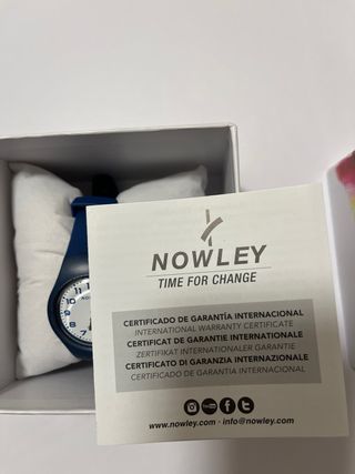 Reloj NOWLEY Azul y blanco. resistente al agua!